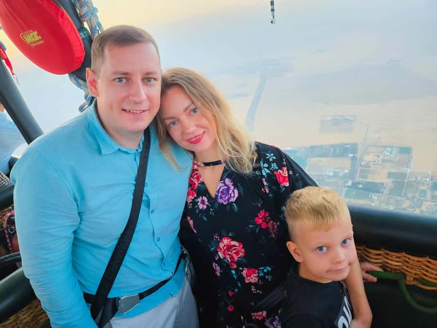 Dubai: Sunrise Hot Air Balloon Flight, Breakfast, Camel Ride - Before Dawn: Leaving Dubai by Shared 4x4