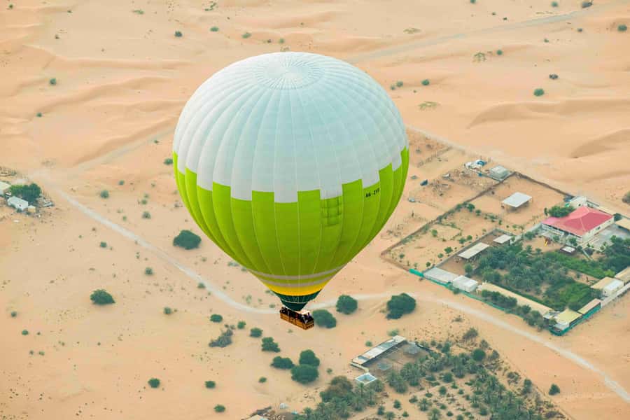 Dubai: Sunrise Hot Air Balloon Flight, Breakfast, Camel Ride - Tea, Coffee, and the Safety Briefing