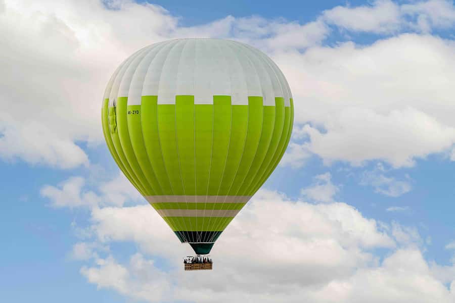 Dubai: Sunrise Hot Air Balloon Ride with Transfers - A sunrise worth the alarm