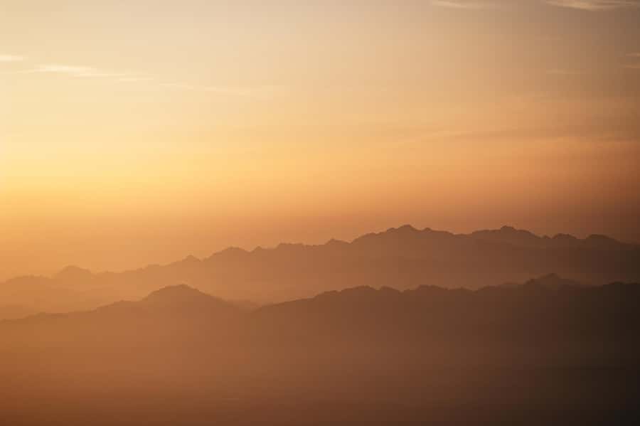 Dubai: Sunrise Hot Air Balloon Tour Over the Desert - Why a balloon is a better morning view of Dubai