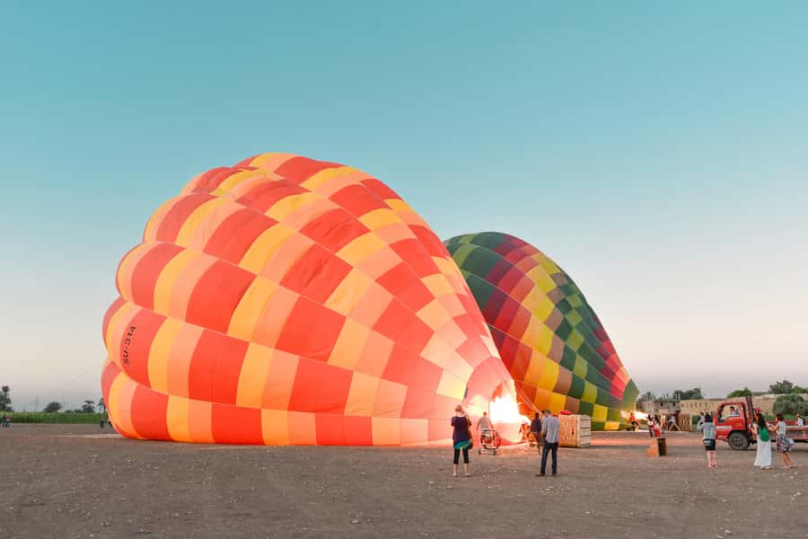 Dubai: Sunrise Hot Air Balloon Tour with E-Certificate - Key points to know before booking