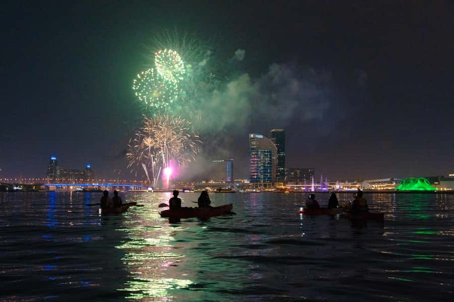 Dubai: Sunset/Night Dubai Creek Kayak Tour - Burj Khalifa and the Sheikh Zayed Road skyline