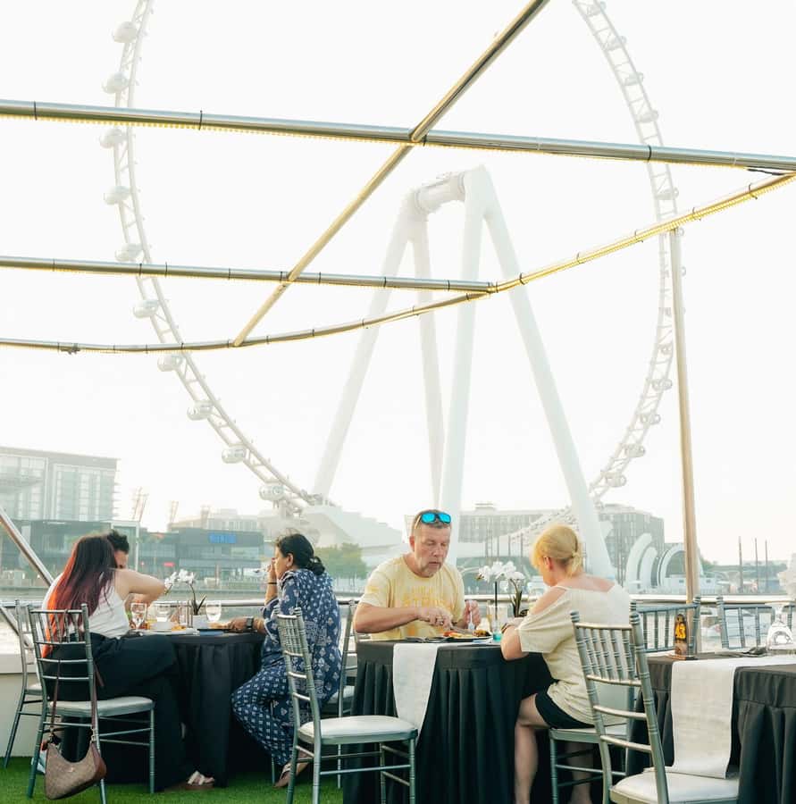 Dubai: Sunset or Dinner Cruise with Live Music & Open Bar - Who should choose this cruise?