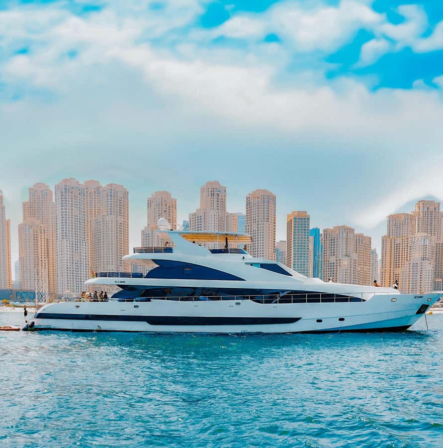 Dubai: Superyacht Experience with Live Music & Drinks - Key points to know before boarding