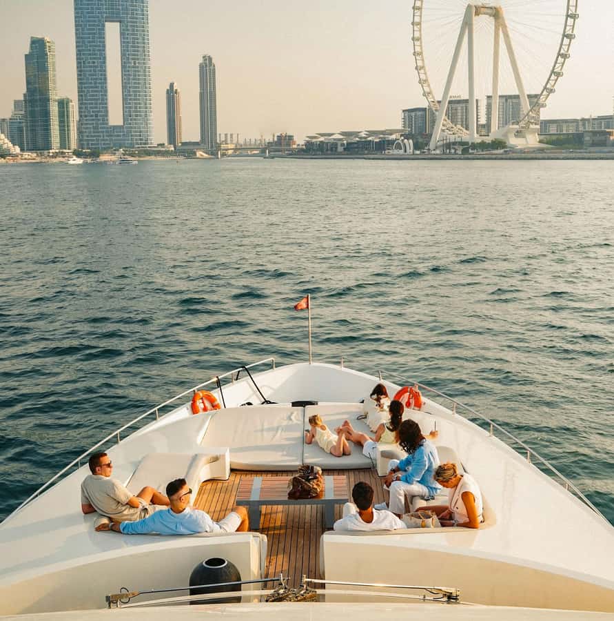 Dubai: Superyacht Experience with Live Music & Drinks - Swimming time and the trade-off with sailing