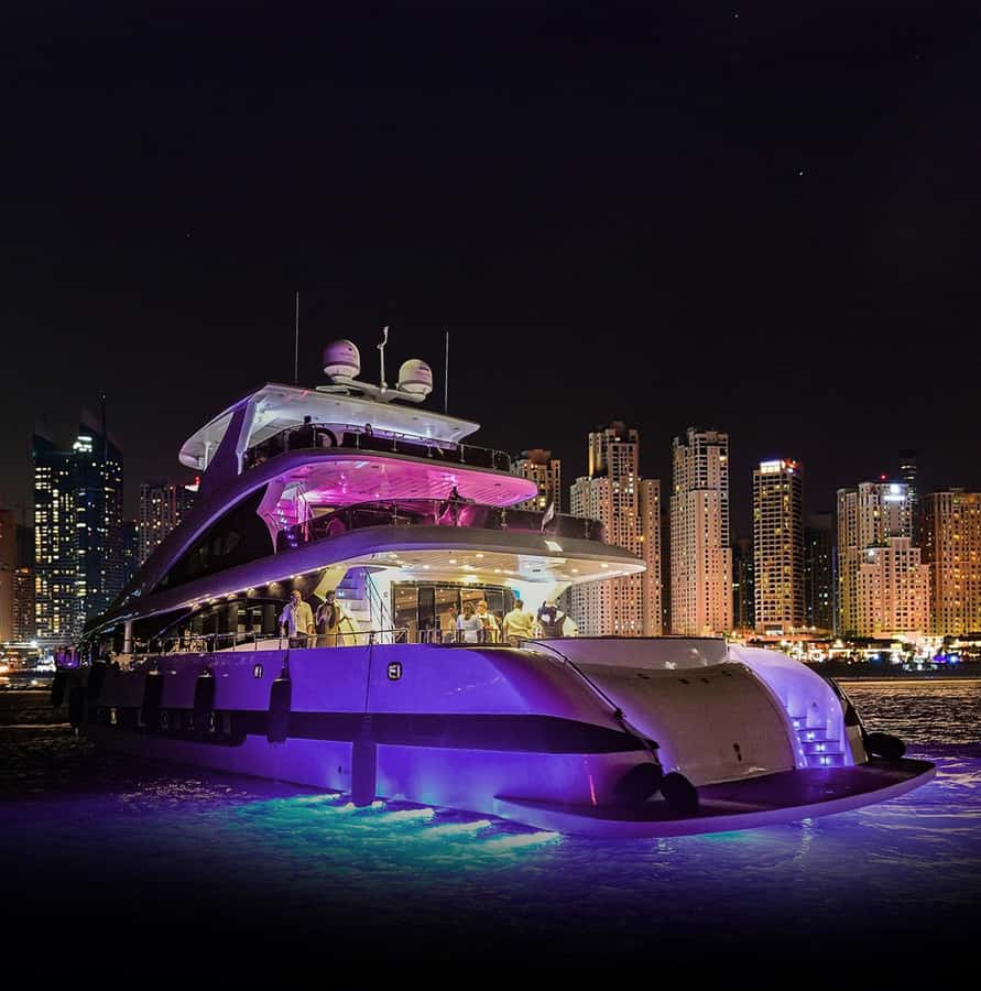 Dubai: Superyacht Experience with Party & Live DJ - Key points at a glance