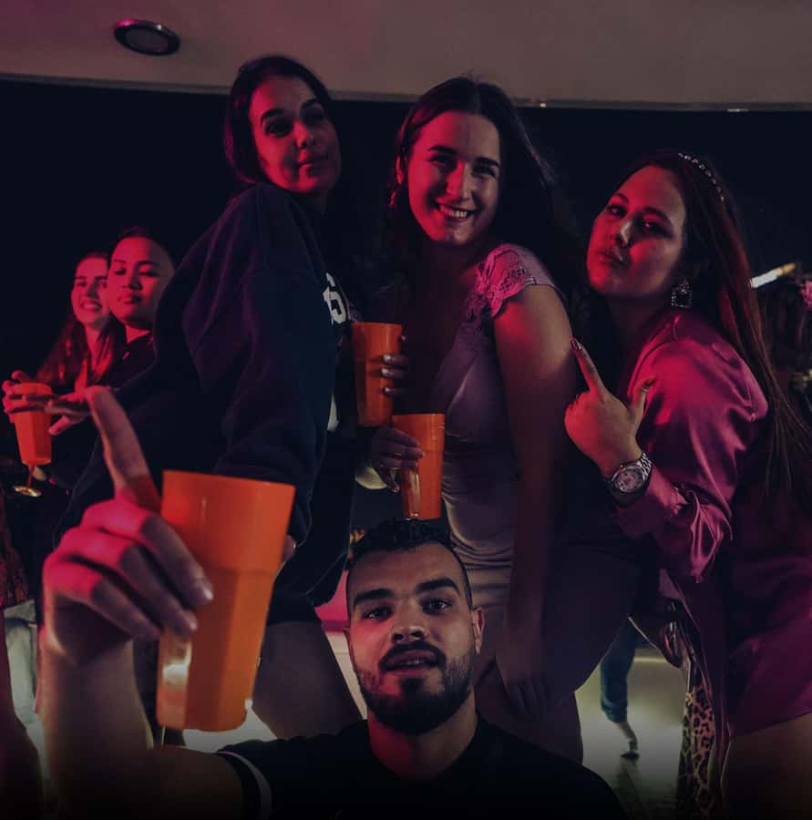 Dubai: Superyacht Experience with Party & Live DJ - The route from Dubai Harbour toward Atlantis