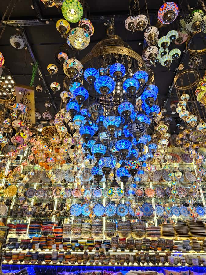Dubai: Top 15 Must-See Dubai Sightseeing Tour in a SUV/VAN - Shawarma, soft drink, and a practical food break