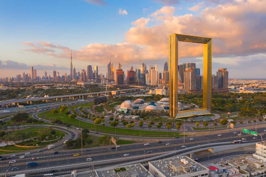 Dubai: Top 15 Must-See Dubai Sightseeing Tour in a SUV/VAN - Zabeel Palace and the Dubai Frame drive-by