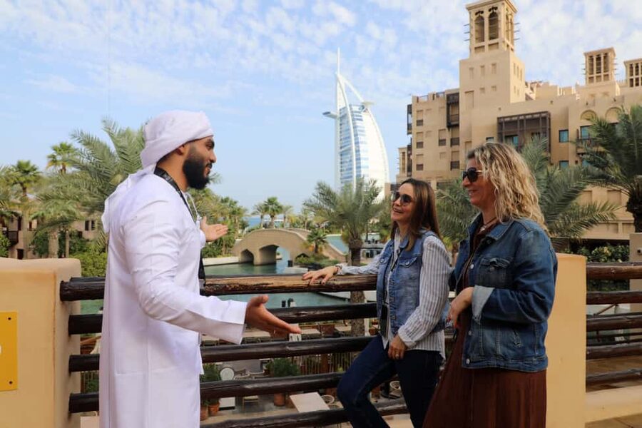 Dubai Top Highlights: Frame Entry, Souks, Abra & Street Food - Key points at a glance