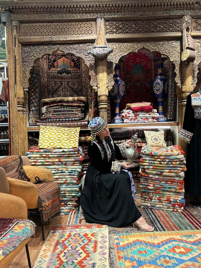 Dubai: Top Must-See Sights Tour with Burj Khalifa At The Top - Gold, Spice, Textile, and Perfume Souks