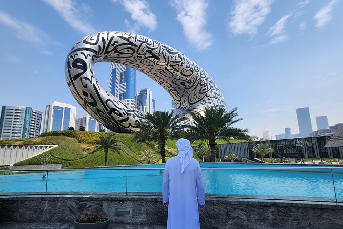Dubai Top Ten Must-see Sights with Burj Khalifa and Transfers - Dubai Fountain and the Walking Portion