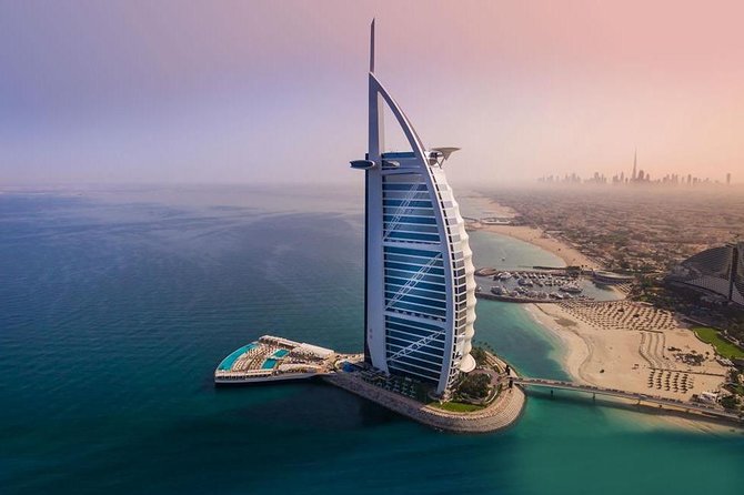 Dubai Tour - Dubai Mall, aquarium, and fountain