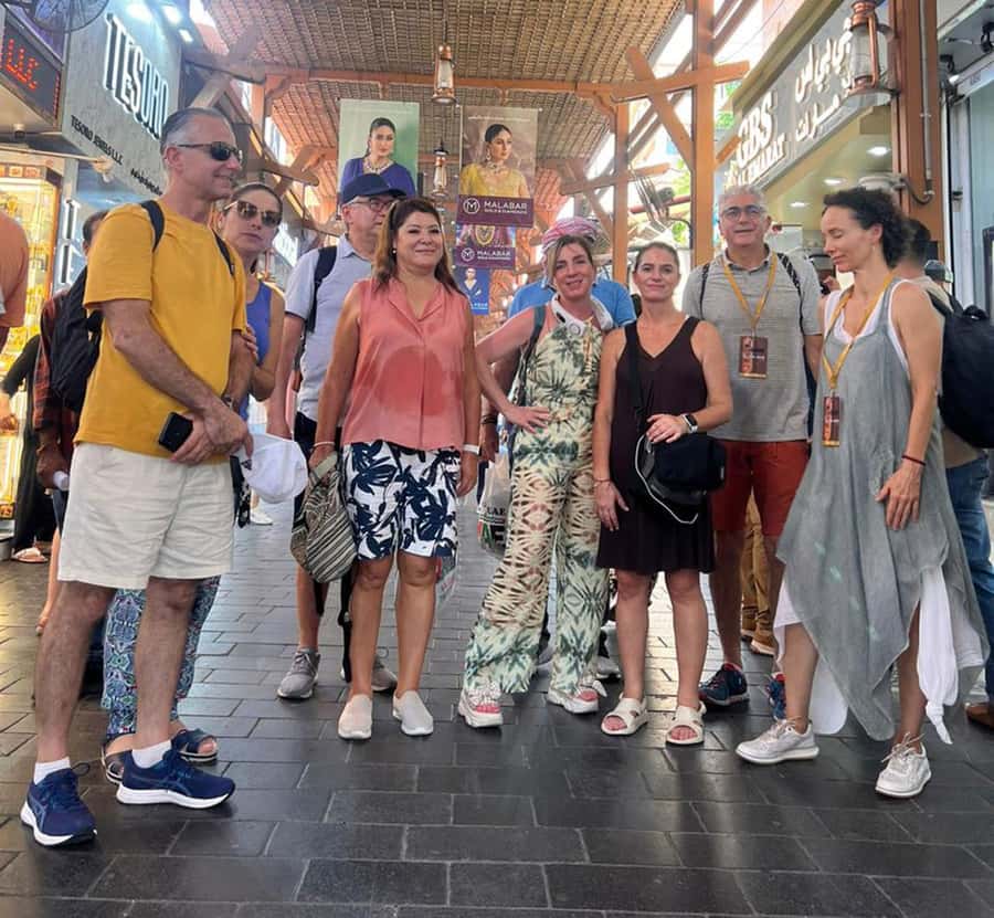 Dubai Tour: Haritage Walking Guide, Gold & Spice Souq, Creek - What the guide adds to the experience