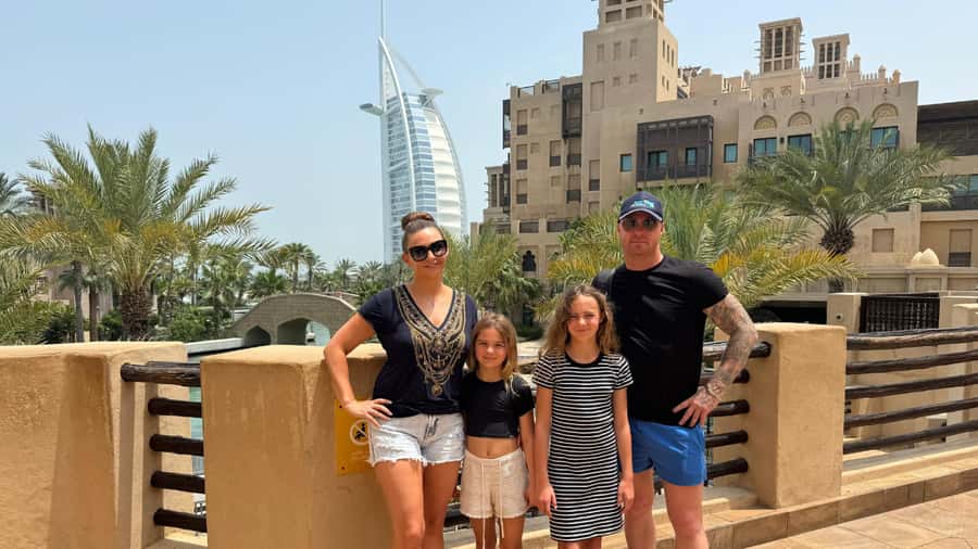 Dubai: Traditional and Modern Tour with Burj Khalifa Ticket - Dubai Mall and the fountain finish