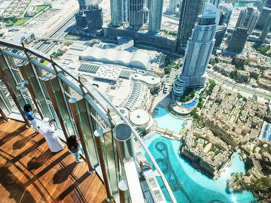 Dubai: Traditional and Modern Tour with Burj Khalifa Ticket - Spices, gold, and the old shopping streets