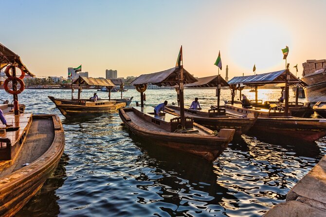 Dubai Traditional City Tour from Dubai with Abra Ride - Jumeirah Mosque and the question of access
