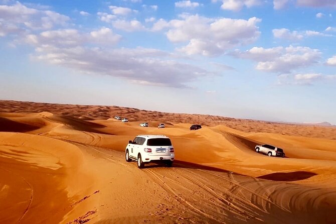Dubai: Unique MORNING 4WD Red Dunes Safari - Forty-five minutes of dune bashing