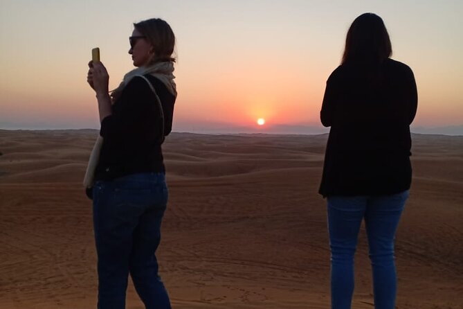 Dubai: Unique SUNRISE 4WD Red Dunes Safari - How to prepare for a comfortable morning
