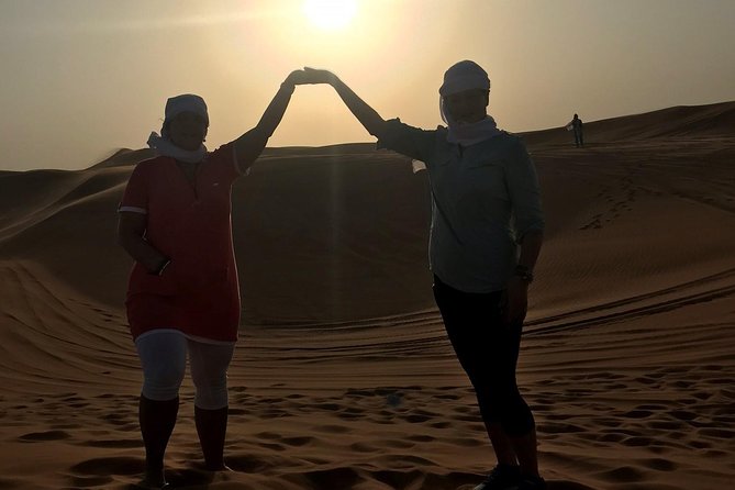 Dubai: Unique SUNSET 4WD Red Dunes Safari - Simple ways to make the day better