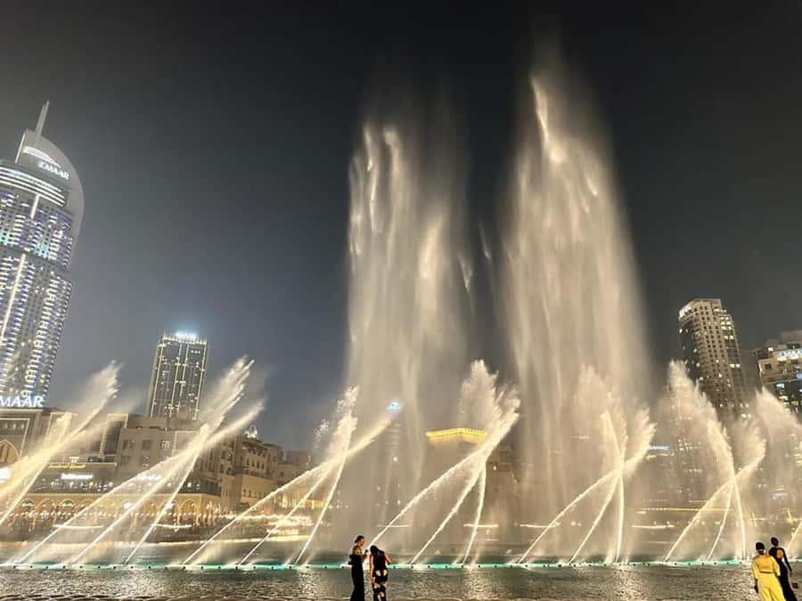Dubai: VIP Private City Tour with Burj Khalifa Entry Tickets - Sheikh Zayed Road and the modern city drive