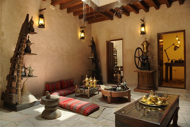 Dubai Walking Tour "Fahidi Area, Dubai Museum, Souks" - Al Fahidi houses reveal the old city