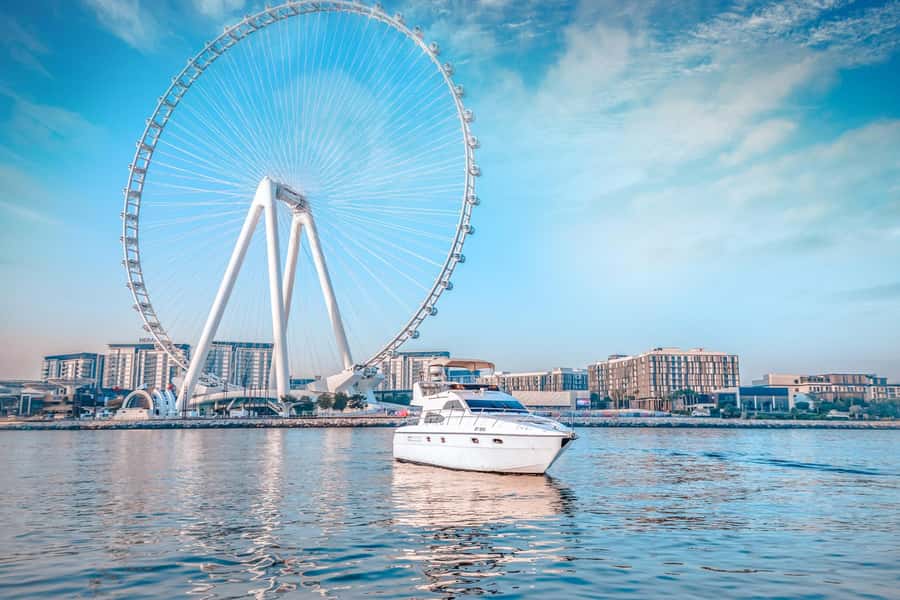 Dubai Yacht Tour - Boat Trip upto 12 guests Private event - How to make the most of your time onboard