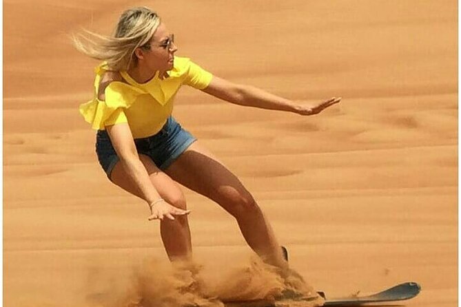 Dubia 4x4 Dune Bashing, Sandboarding, Camel Riding and Bbq Dinner - The afternoon pickup and ride into the desert