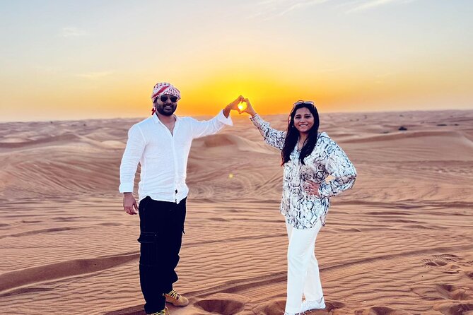 Dunes Safari Sandboarding and Photography in Desert - Sandboarding with room to try it your way
