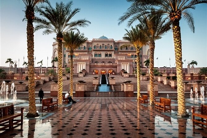 Exclusive Abu Dhabi tour, without Ferrari World - Sheikh Zayed Grand Mosque is the highlight