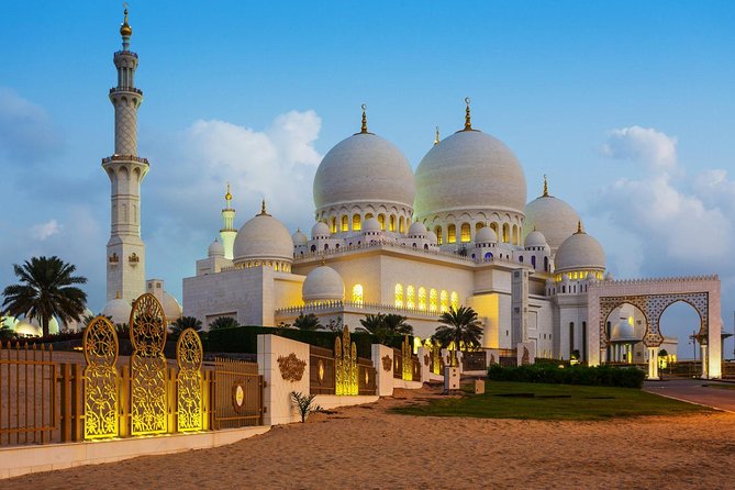 Exclusive Full-Day Abu Dhabi City Tour with Sheikh Zayed Mosque - Sheikh Zayed Grand Mosque Takes Center Stage