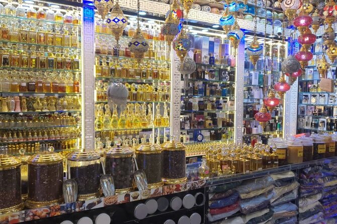 Explore Old Dubai Al fahidi District Museums Markets Abra - Seeing Al Fahidi Fort from the outside