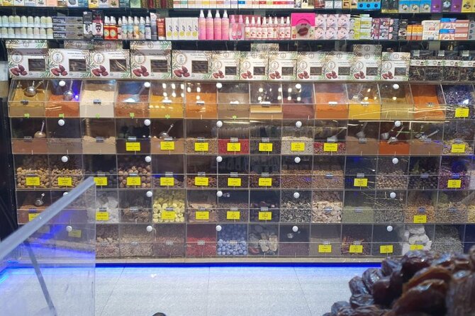 Explore Old Dubai Al fahidi District Museums Markets Abra - Gold Souk displays and the Star of Taiba