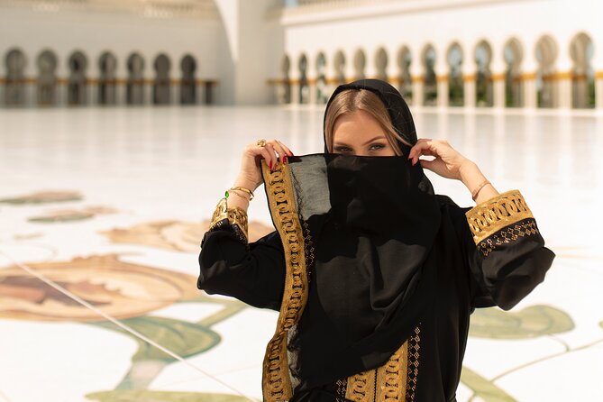 Flying Dress Photoshoot in Dubai - Meeting at Circle Mall and planning your route