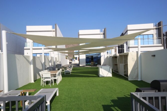 From Abu Dhabi: 2 Dives for Certified Divers in Fujairah - BBQ lunch, soft drinks, and time to reset