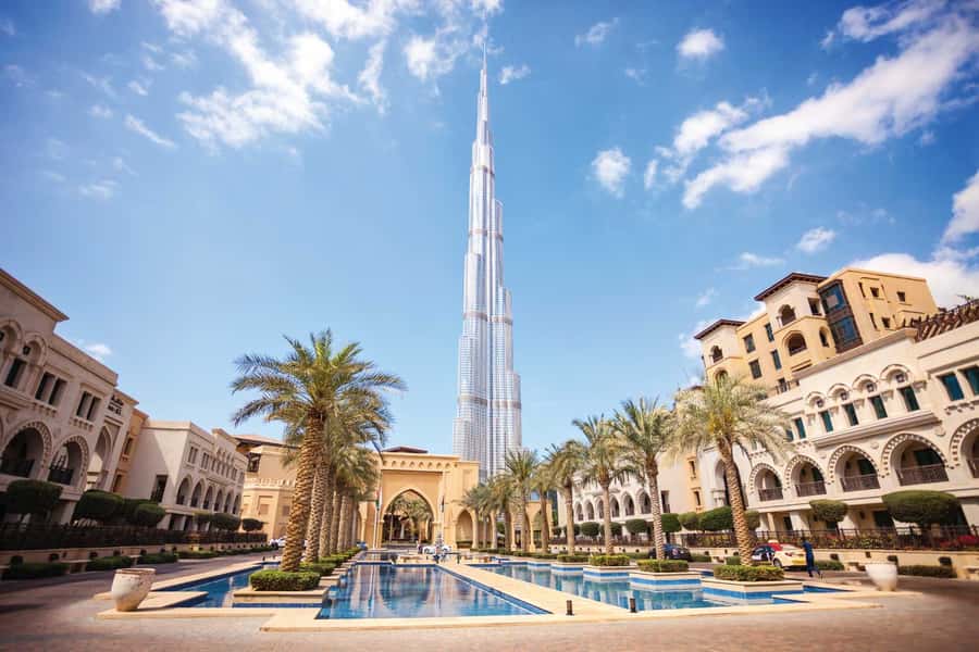 From Abu Dhabi: Explore Dubai with Optional Lunch - Guides, commentary, and the human side of the day