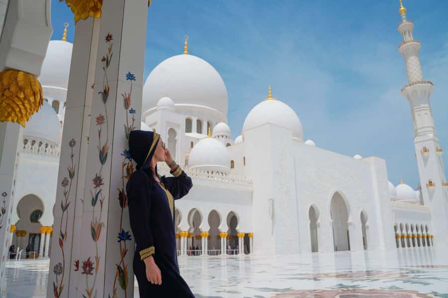 From Dubai: Abu Dhabi Grand Mosque & Louvre Museum Full-Day - Key points to know before booking