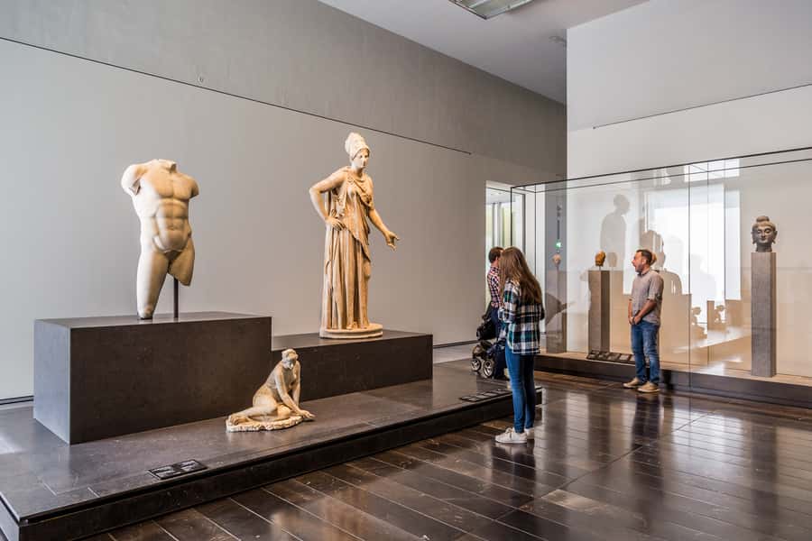 From Dubai: Abu Dhabi Grand Mosque & Louvre Museum Full-Day - What $74 includes, and where the value lies