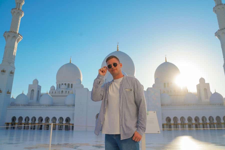 From Dubai: Abu Dhabi Grand Mosque & Louvre Museum Full-Day - Who will enjoy this most