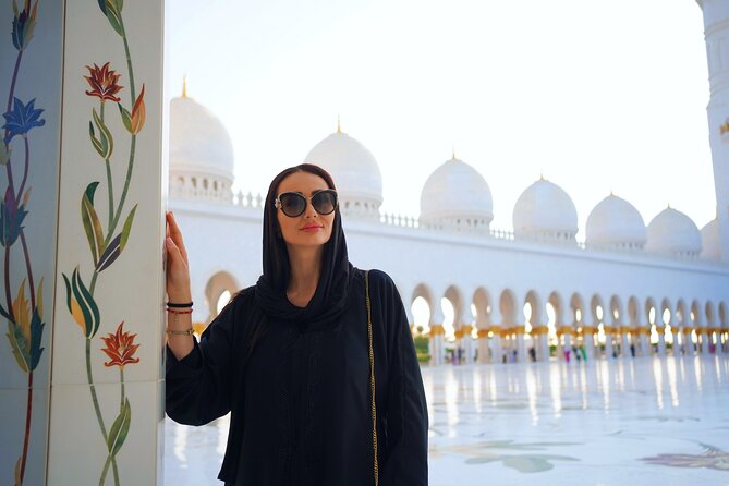 From Dubai: Abu Dhabi Sheikh Zayed Grand Mosque Guided Tour - The prayer hall, carpet, and chandeliers