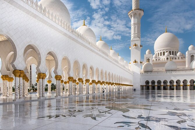 From Dubai: Full-Day Abu Dhabi Tour With Traditional Buffet Lunch - Corniche Beach gives you the classic skyline view