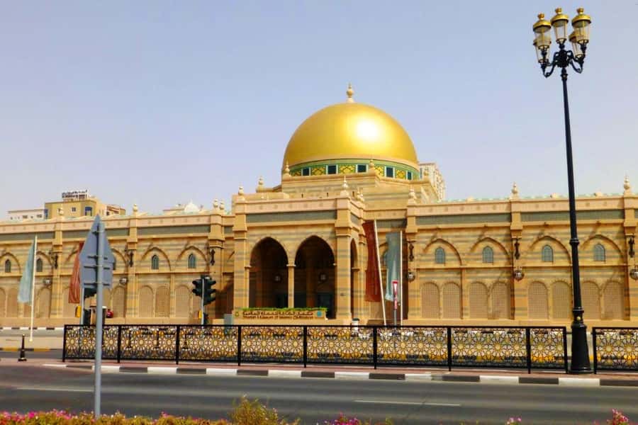 From Dubai: Sharjah Heritage & Culture Tour - Sharjah Fort, known as Al Hisn