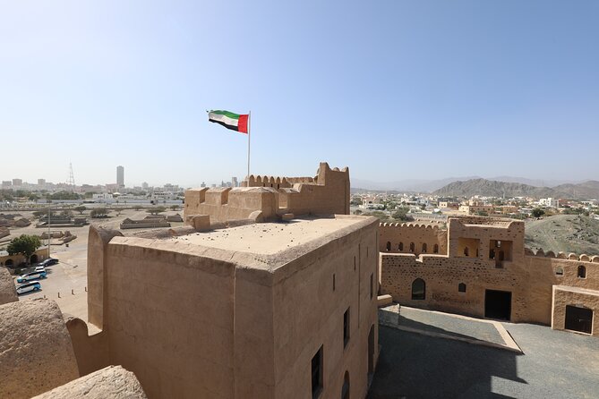 From Dubai to Fujairah: Full Day Tour with Sheikh Zayed Grand Mosque - Najd Al Maqsar Heritage Village: a brief final history stop