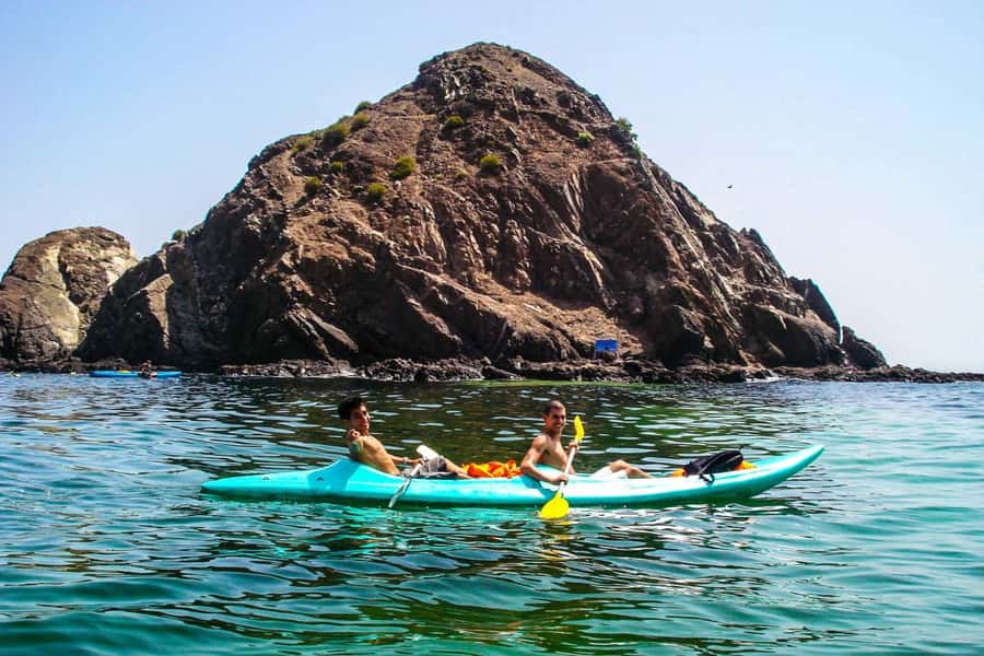 Fujairah: Snorkeling and Watersports at Snoopy Island - Snorkeling near Snoopy Island