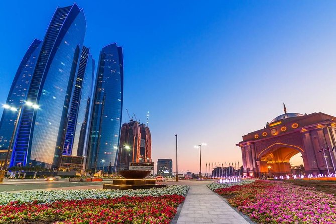 Full Day Abu Dhabi City & Ferrari World Tour - Sheikh Zayed Grand Mosque: the day’s cultural center