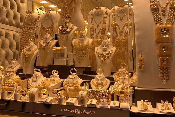 Full day Dubai Modern and Classic Tour from Dubai - Dubai Mall and Burj Khalifa