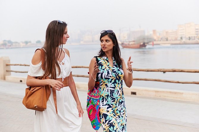 Historic Old Dubai & Souk Small Group Walking Tour - The Textile Souk and the art of browsing