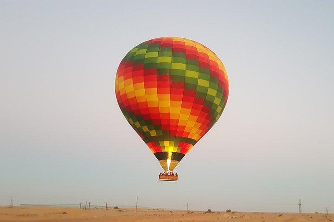 Hot Air Balloon Ride Over Dubai Desert inlcuding Transfers - Falconry after the flight
