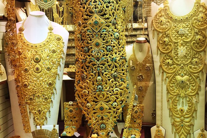 Local Street Food and Guided Walking Tour of Dubai Old Town - Temple Lane and the Shiva Temple