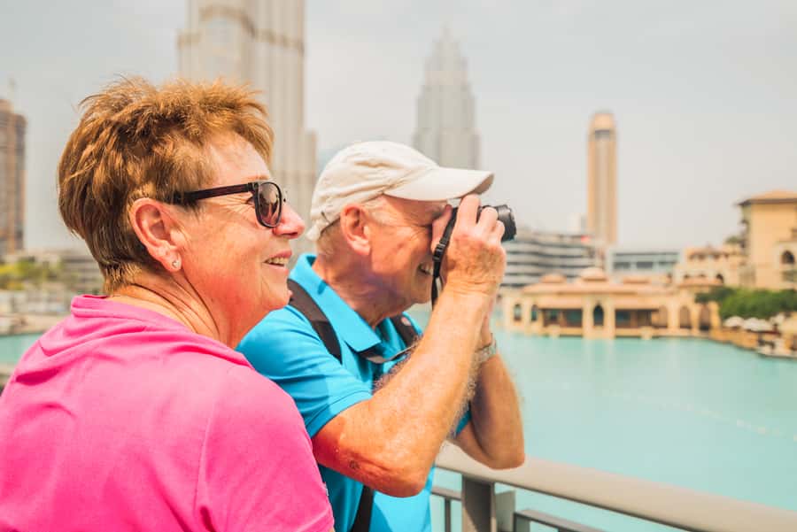 Magical Dubai 8-Hour Tour with Burj Khalifa Experience - Dubai Mall, dancing fountains, and the Burj Khalifa